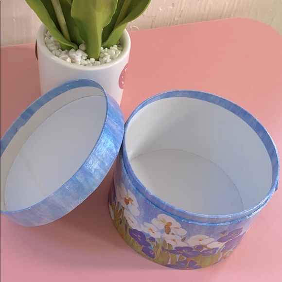 (2) Boxes 🌸 - Picture 5 of 7